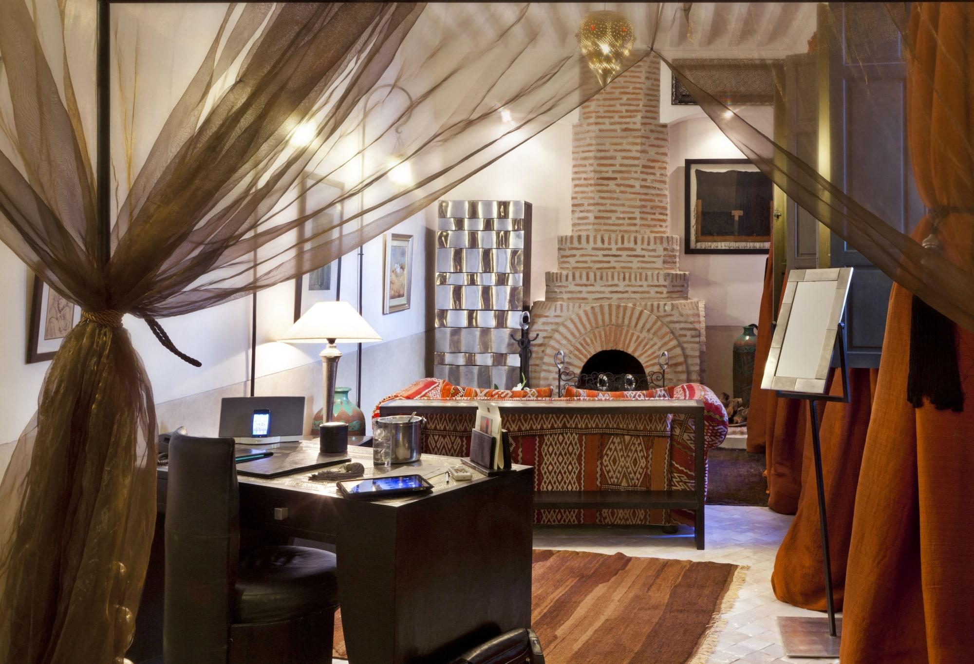 Le Farnatchi Hotel Marrakesh Bagian luar foto